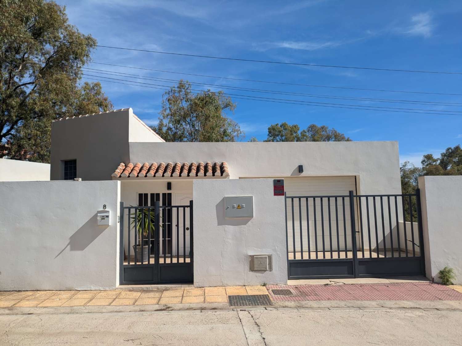 SE VENDE MAGNIFICA VILLA  EN BENALMADENA PUEBLO