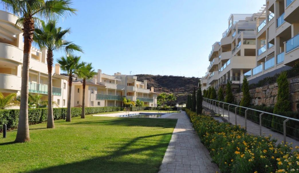 SE VENDE APARTAMENTO A ESTRENAR  CERCA DE CAMPO DE GOLF EN MIJAS ZONA CERRO DEL AGUILA