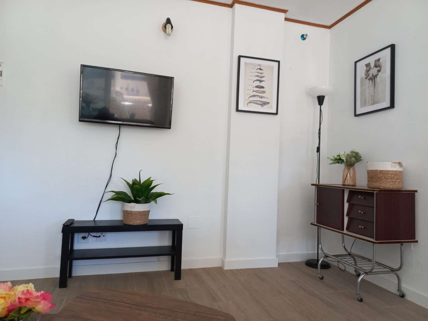 MEDIA TEMPORADA SE ALQUILA DESDE AHORA HASTA 30.6.25 Y DESDE 1.9.25-30.6.26  BONITO APARTAMENTO EN 2ª LINEA DE PLAYA CON VISTAS AL MAR EN BENALMADENA