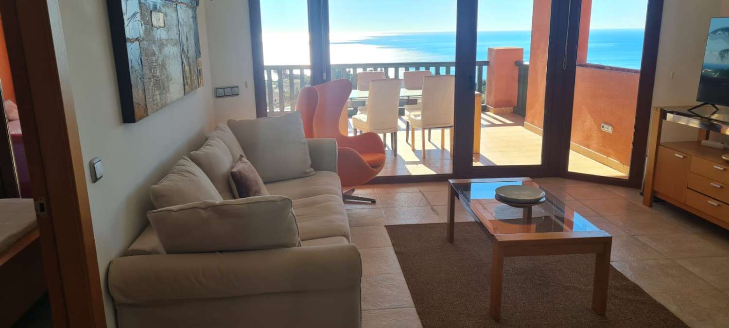 LARGA TEMPORADA SE ALQUILA DESDE AHORA  BONITO APARTAMENTO CON VISTAS AL MAR EN  HIGUERON