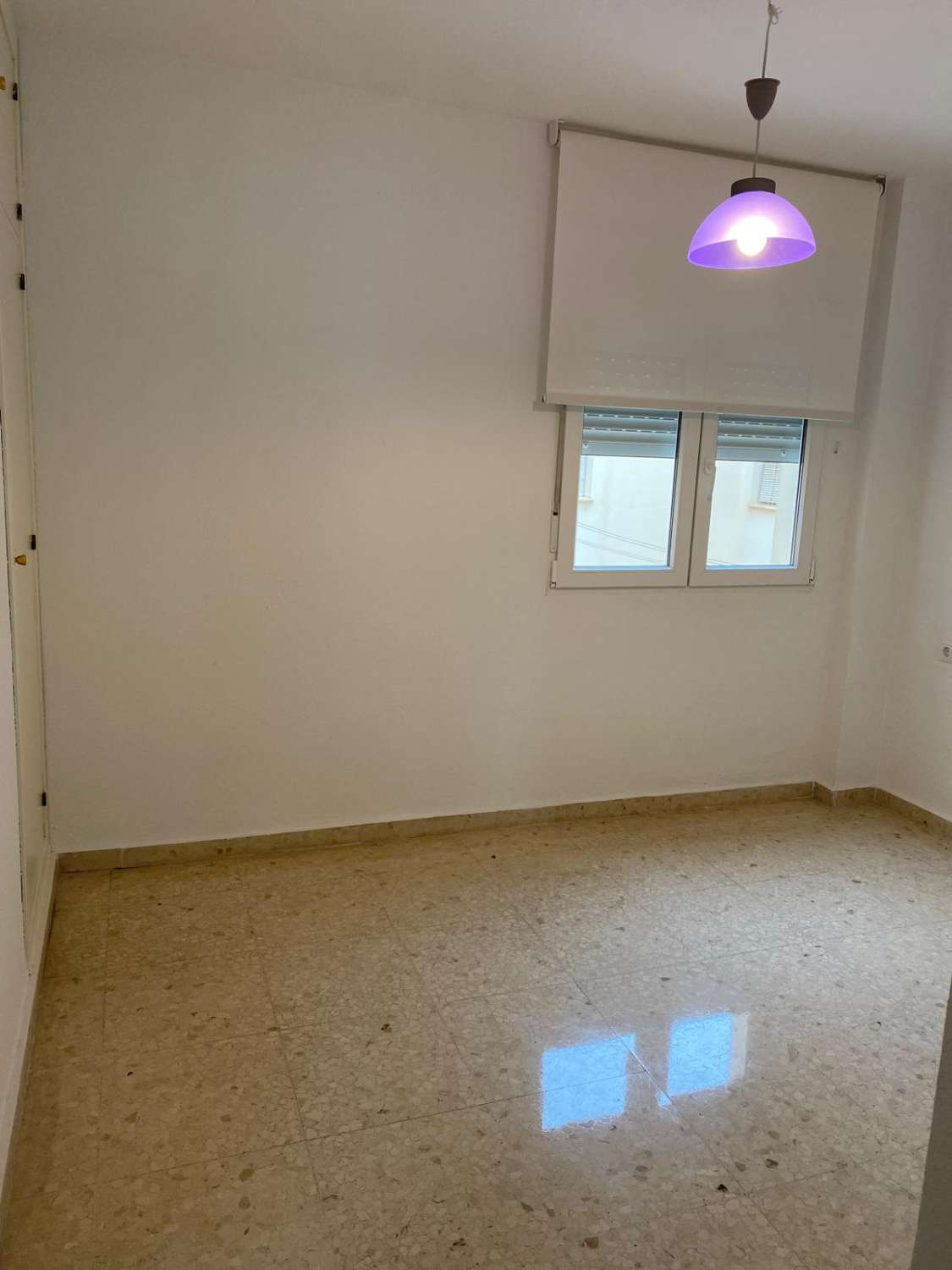 SE ALQUILA POR LARGA TEMPORADA BONITO APARTAMENTO EN MALAGA