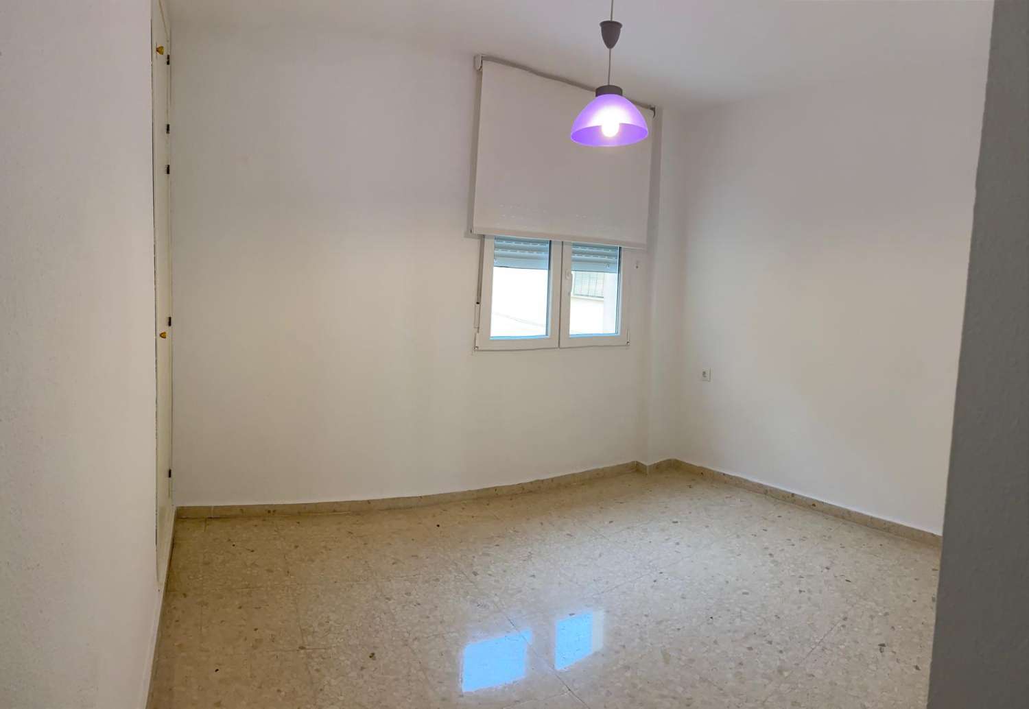 SE ALQUILA POR LARGA TEMPORADA BONITO APARTAMENTO EN MALAGA