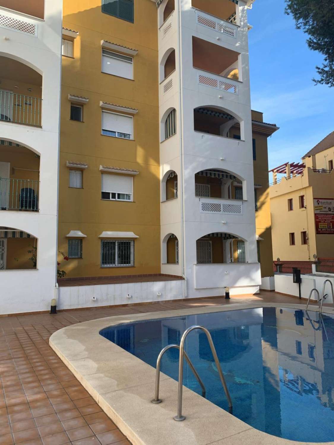 MEDIA TEMPORADA SE ALQUILA BONITO APARTAMENTO DESDE 1.3.25.30.6.25 Y DESDE 1.9.25-30.6.26 EN BENALMADENA