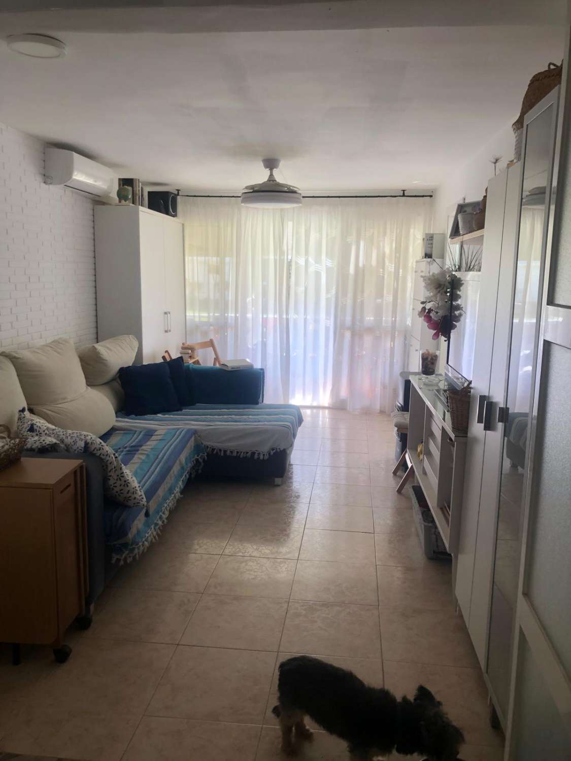 SE VENDE BONITO APARTAMENTO REFORMADO ENFRENTE DE LA PLAYA EN BENALMADENA