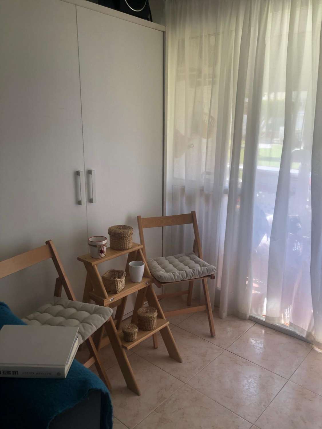 SE VENDE BONITO APARTAMENTO REFORMADO ENFRENTE DE LA PLAYA EN BENALMADENA